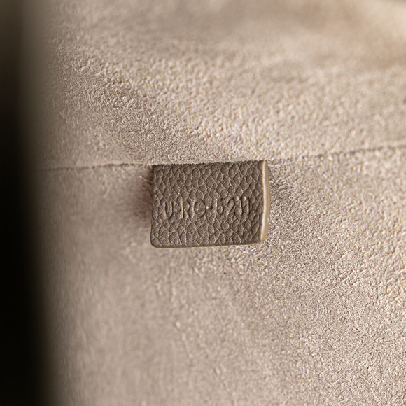 Pre-Loved Celine Supple Grained Calfskin Bucket 16 - Picture 7 of 9